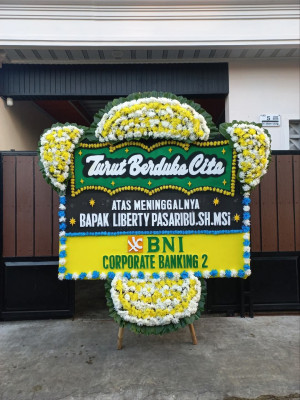 Papan Bunga Duka di Kebun Beler